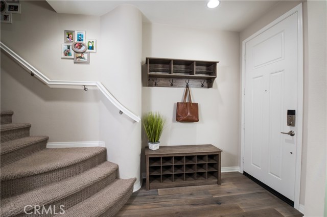 2 Bed Home for Sale in Hawthorne, California