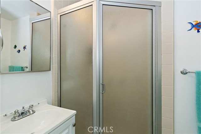 216 39th Street, Manhattan Beach, California 90266, 2 Bedrooms Bedrooms, ,2 BathroomsBathrooms,Residential,Sold,39th,SB19218837