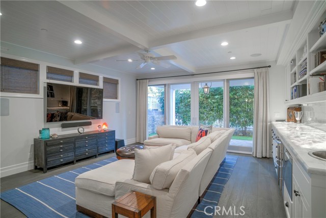 549 3rd Street, Manhattan Beach, California 90266, 5 Bedrooms Bedrooms, ,5 BathroomsBathrooms,Residential,Sold,3rd,SB21052350