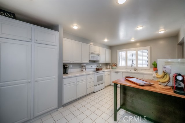 6325 Ridgepath Court, Rancho Palos Verdes, California 90275, 3 Bedrooms Bedrooms, ,3 BathroomsBathrooms,Residential,Sold,Ridgepath,SB17073159