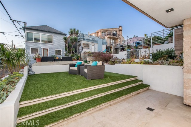 216 13th Street, Manhattan Beach, California 90266, 5 Bedrooms Bedrooms, ,4 BathroomsBathrooms,Residential,Sold,13th,SB19276769