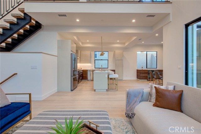 602 Irena Avenue, Redondo Beach, California 90277, 4 Bedrooms Bedrooms, ,4 BathroomsBathrooms,Residential,Sold,Irena,PV19131744