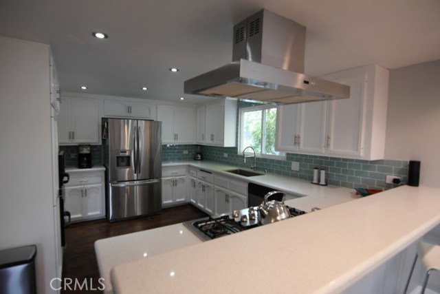 2200 Mathews Avenue, Redondo Beach, California 90278, 3 Bedrooms Bedrooms, ,2 BathroomsBathrooms,Residential,Sold,Mathews,SB17088942