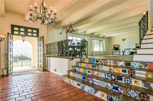 1014 Paseo Del Mar W