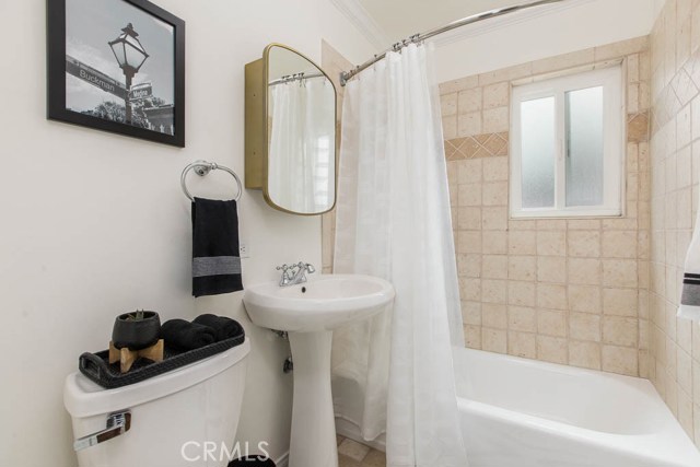2621 Mathews Avenue, Redondo Beach, California 90278, 3 Bedrooms Bedrooms, ,2 BathroomsBathrooms,Residential,Sold,Mathews,SB20148757