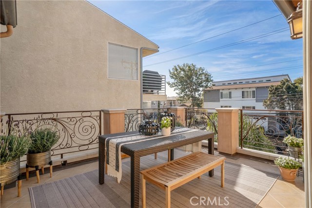 158 Monterey Boulevard, Hermosa Beach, California 90254, 3 Bedrooms Bedrooms, ,2 BathroomsBathrooms,Residential,Sold,Monterey,SB19015668