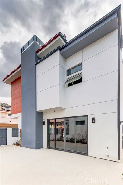 2227 Dufour Avenue, Redondo Beach, California 90278, 4 Bedrooms Bedrooms, ,3 BathroomsBathrooms,Residential,Sold,Dufour,PV18035813