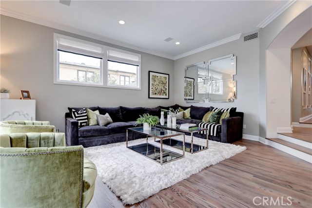 2509 Poinsettia Avenue, Manhattan Beach, California 90266, 5 Bedrooms Bedrooms, ,4 BathroomsBathrooms,Residential,Sold,Poinsettia,SB19238228