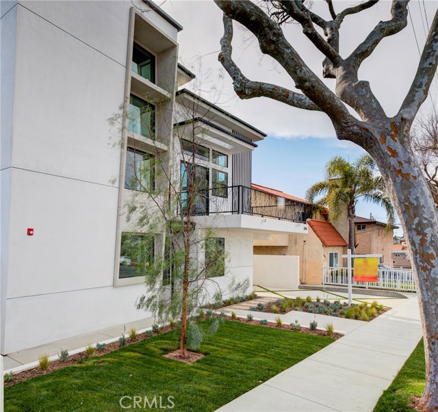 2004 Grant Avenue, Redondo Beach, California 90278, 4 Bedrooms Bedrooms, ,5 BathroomsBathrooms,Residential,Sold,Grant,PV19040673