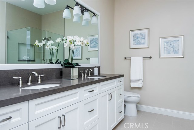 105 Juanita Avenue, Redondo Beach, California 90277, 4 Bedrooms Bedrooms, ,3 BathroomsBathrooms,Residential,Sold,Juanita,SB17254045