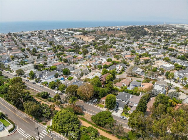 2201 Valley Drive, Manhattan Beach, California 90266, 3 Bedrooms Bedrooms, ,1 BathroomBathrooms,Residential,Sold,Valley,SB20186941