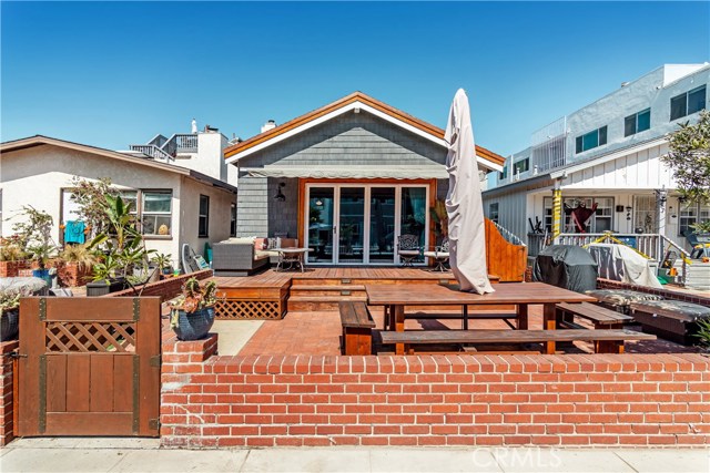 49 7th Street, Hermosa Beach, California 90254, 3 Bedrooms Bedrooms, ,1 BathroomBathrooms,Residential,Sold,7th,SB19233315