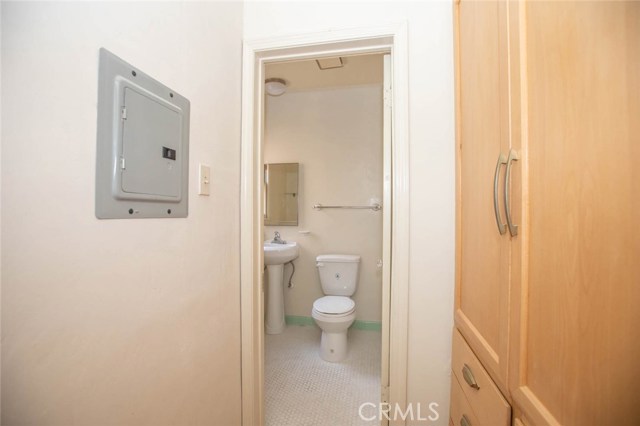  Income Home for Sale in Los Angeles, California