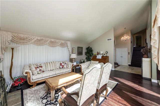 34 Horseshoe Lane, Rolling Hills Estates, California 90274, 4 Bedrooms Bedrooms, ,4 BathroomsBathrooms,Residential,Sold,Horseshoe,SB18061448