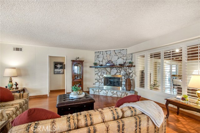 1329 Gertruda Avenue, Redondo Beach, California 90277, 3 Bedrooms Bedrooms, ,1 BathroomBathrooms,Residential,Sold,Gertruda,SB21018995