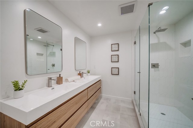 11 Shadow Lane, Rolling Hills Estates, California 90274, 6 Bedrooms Bedrooms, ,4 BathroomsBathrooms,Residential,Sold,Shadow,PV21020232