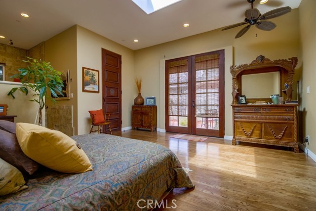 1019 Spencer Street, Redondo Beach, California 90277, 2 Bedrooms Bedrooms, ,1 BathroomBathrooms,Residential,Sold,Spencer,SB17195188