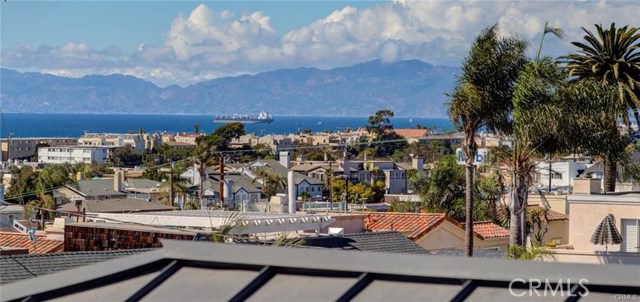 548 Pine Street, Hermosa Beach, California 90254, 4 Bedrooms Bedrooms, ,3 BathroomsBathrooms,Residential,Sold,Pine,SB19142992