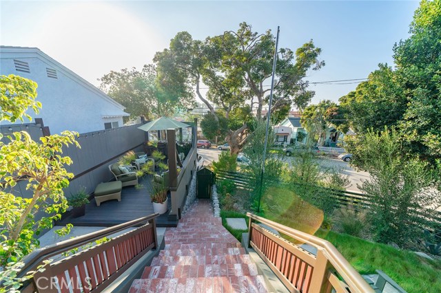 416 Guadalupe Avenue, Redondo Beach, California 90277, 2 Bedrooms Bedrooms, ,1 BathroomBathrooms,Residential,Sold,Guadalupe,SB18260181