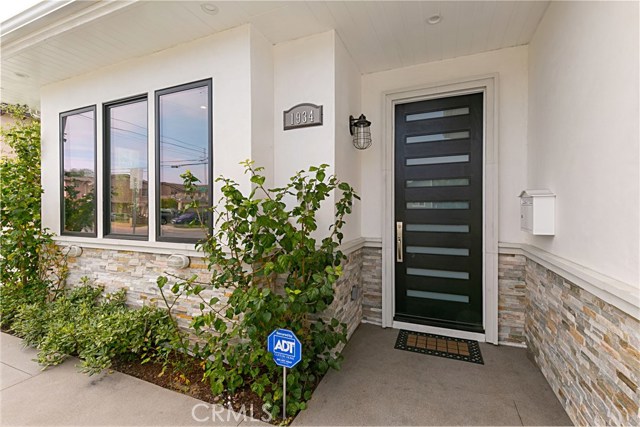 1934 Robinson Street, Redondo Beach, California 90278, 5 Bedrooms Bedrooms, ,4 BathroomsBathrooms,Residential,Sold,Robinson,OC19044344