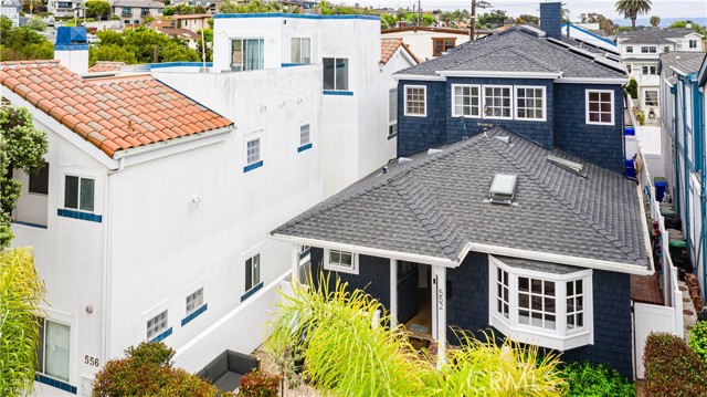 552 3rd Street, Manhattan Beach, California 90266, 3 Bedrooms Bedrooms, ,1 BathroomBathrooms,Residential,Sold,3rd,SB21099557