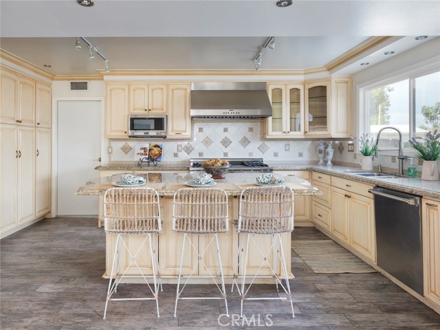 1955 Peninsula Verde Drive, Rancho Palos Verdes, California 90275, 3 Bedrooms Bedrooms, ,3 BathroomsBathrooms,Residential,Sold,Peninsula Verde,PV21136596
