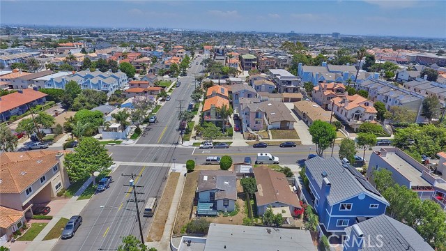 201 Juanita Avenue, Redondo Beach, California 90277, 2 Bedrooms Bedrooms, ,1 BathroomBathrooms,Residential,Sold,Juanita,OC17151838