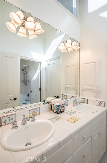 2306 John Street, Manhattan Beach, California 90266, 5 Bedrooms Bedrooms, ,4 BathroomsBathrooms,Residential,Sold,John,SB19259547