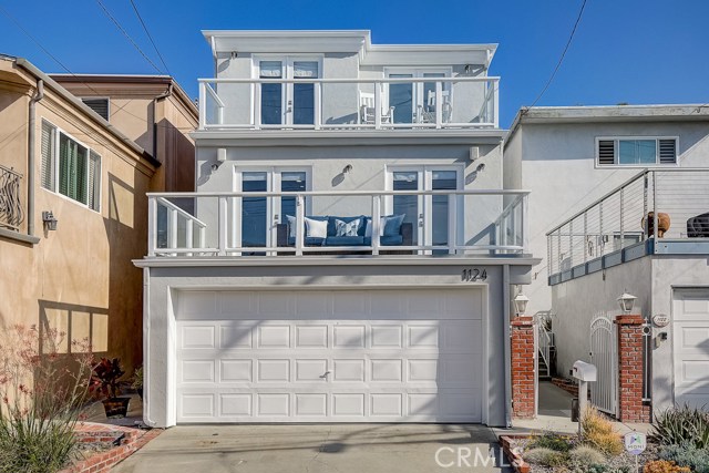 1124 1st Street, Hermosa Beach, California 90254, 4 Bedrooms Bedrooms, ,3 BathroomsBathrooms,Residential,Sold,1st,SB20124705