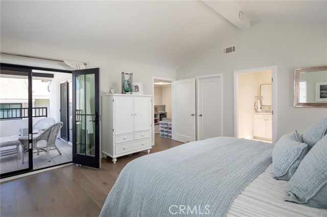 712 Irena Avenue, Redondo Beach, California 90277, 3 Bedrooms Bedrooms, ,1 BathroomBathrooms,Residential,Sold,Irena,SB20172033