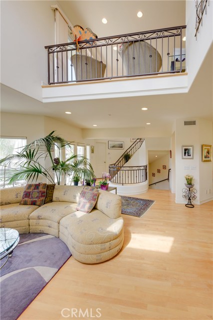 203 Avenue E, Redondo Beach, California 90277, 3 Bedrooms Bedrooms, ,2 BathroomsBathrooms,Residential,Sold,Avenue E,SB17173382