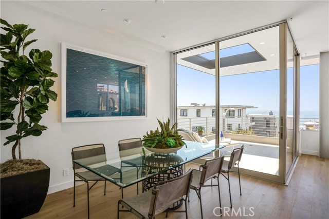 2412 manhattan Avenue, Manhattan Beach, California 90266, 4 Bedrooms Bedrooms, ,3 BathroomsBathrooms,Residential,Sold,manhattan,SB18177252