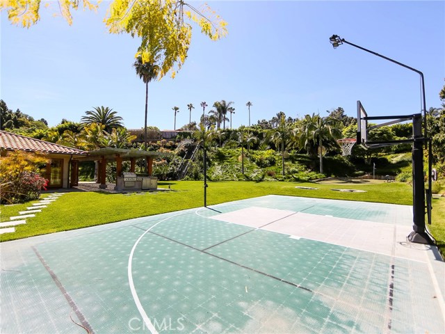 940 Granvia Altamira, Palos Verdes Estates, California 90274, 5 Bedrooms Bedrooms, ,5 BathroomsBathrooms,Residential,Sold,Granvia Altamira,NP17069740