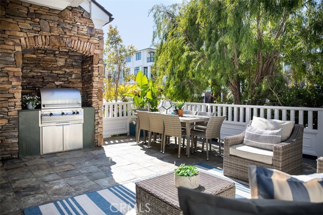 400 1st Street, Manhattan Beach, California 90266, 5 Bedrooms Bedrooms, ,5 BathroomsBathrooms,Residential,Sold,1st,SB21021125