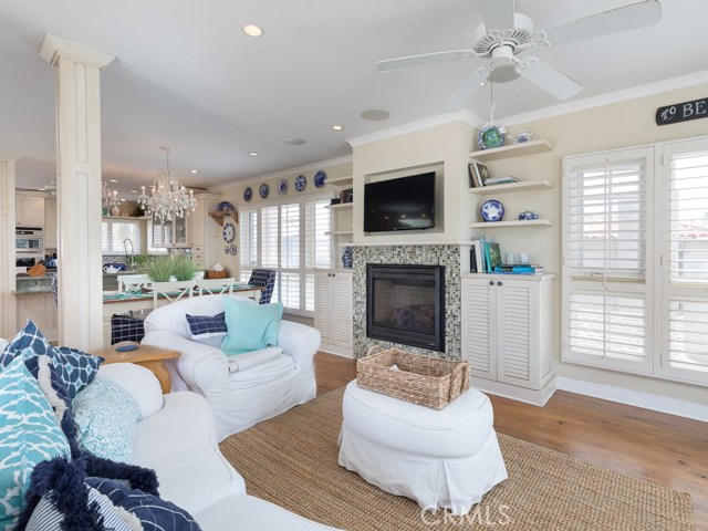 240 Monterey Boulevard, Hermosa Beach, California 90254, 3 Bedrooms Bedrooms, ,2 BathroomsBathrooms,Residential,Sold,Monterey,SB19037941