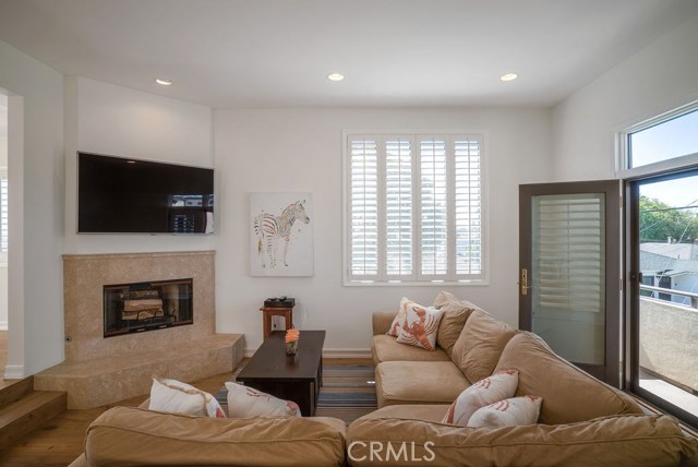 Double-door deck space extends the feel of the Family Room offering excellent afternoon sunlight and warmth.