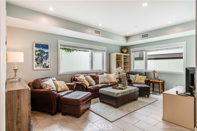 1074 7th Street, Hermosa Beach, California 90254, 4 Bedrooms Bedrooms, ,3 BathroomsBathrooms,Residential,Sold,7th,SB19068500