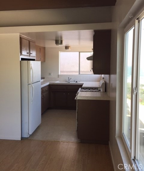 Kitchen (top floor 2 bdrm unit)