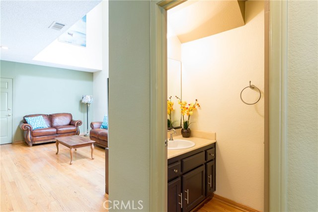 711 Irena Avenue, Redondo Beach, California 90277, 3 Bedrooms Bedrooms, ,2 BathroomsBathrooms,Residential,Sold,Irena,SB18217547