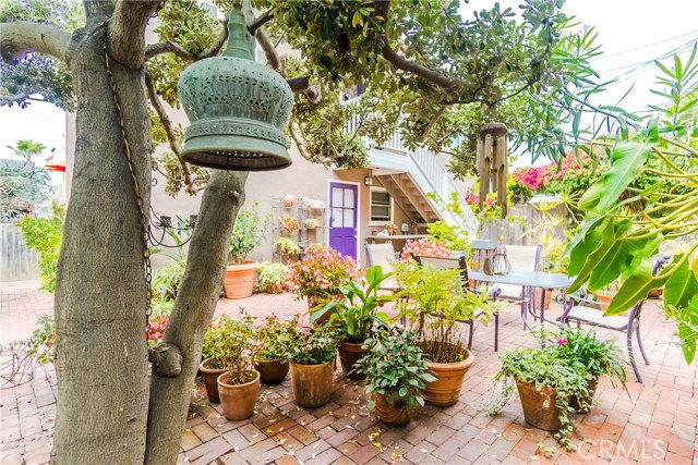 126 8th Street, Hermosa Beach, California 90254, 2 Bedrooms Bedrooms, ,2 BathroomsBathrooms,Residential,Sold,8th,SB18121226