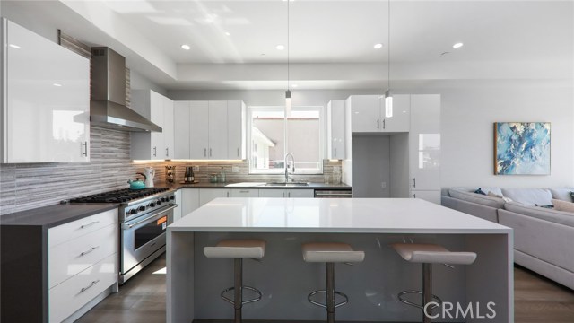 1702 Carlson Lane, Redondo Beach, California 90278, 3 Bedrooms Bedrooms, ,3 BathroomsBathrooms,Residential,Sold,Carlson,PV20186639