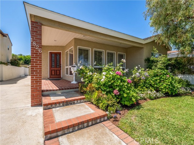 1826 8th Street, Manhattan Beach, California 90266, 3 Bedrooms Bedrooms, ,2 BathroomsBathrooms,Residential,Sold,8th,SB20139233