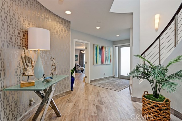300 28th Street, Hermosa Beach, California 90254, 4 Bedrooms Bedrooms, ,4 BathroomsBathrooms,Residential,Sold,28th,SB18066666