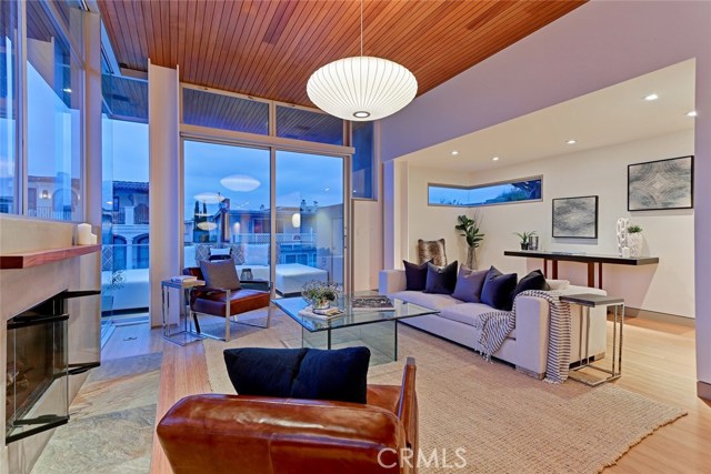 324 17th Street, Manhattan Beach, California 90266, 4 Bedrooms Bedrooms, ,4 BathroomsBathrooms,Residential,Sold,17th,SB17118466