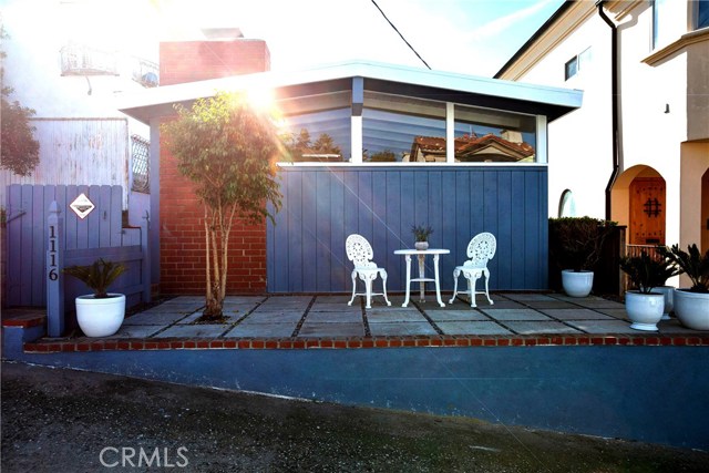1116 2nd Street, Hermosa Beach, California 90254, 3 Bedrooms Bedrooms, ,1 BathroomBathrooms,Residential,Sold,2nd,SB20030434