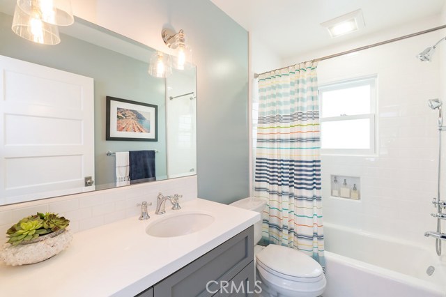 304 Gertruda Avenue, Redondo Beach, California 90277, 3 Bedrooms Bedrooms, ,2 BathroomsBathrooms,Residential,Sold,Gertruda,PV17065927