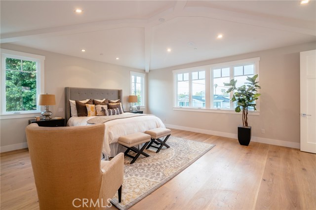 1457 18th Street, Manhattan Beach, California 90266, 5 Bedrooms Bedrooms, ,2 BathroomsBathrooms,Residential,Sold,18th,SB17091633