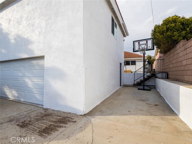 816 Knob Hill Avenue, Redondo Beach, California 90277, 3 Bedrooms Bedrooms, ,2 BathroomsBathrooms,Residential,Sold,Knob Hill,SB21051287