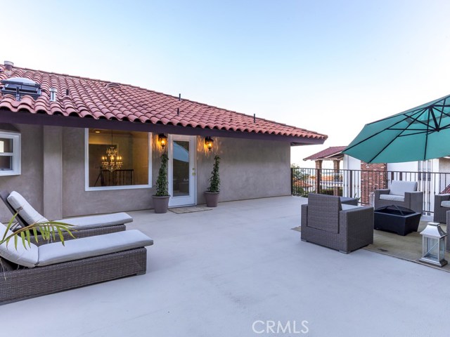 3512 Newridge Drive, Rancho Palos Verdes, California 90275, 4 Bedrooms Bedrooms, ,3 BathroomsBathrooms,Residential,Sold,Newridge,PV19215101