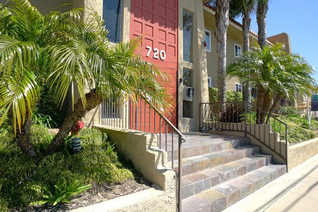 720 Meyer Lane, Redondo Beach, California 90278, 2 Bedrooms Bedrooms, ,2 BathroomsBathrooms,Residential,Sold,Meyer,SB19083310